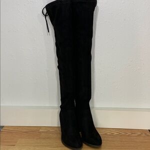 Forever, black suede knee-high women’s boots with drawstring.